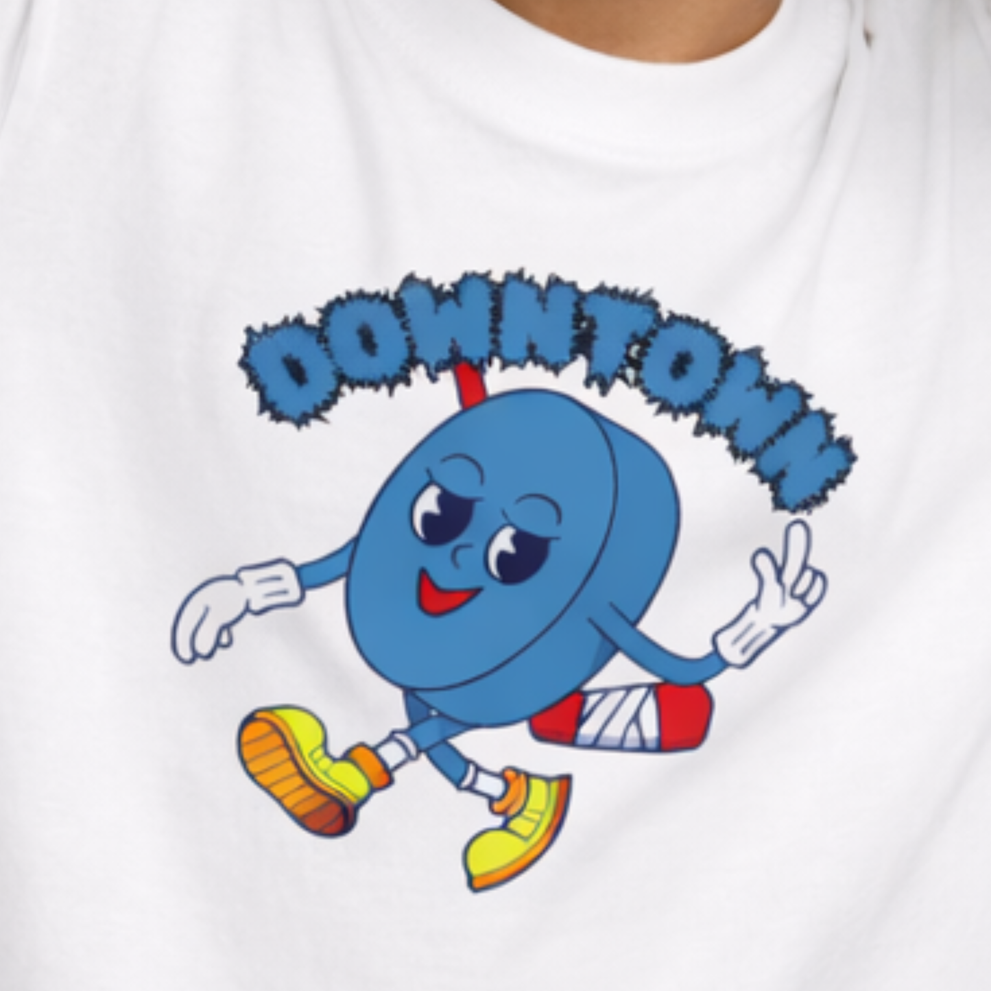 "GREETINGS" Constantin Braun X The Squad Kids T-Shirt